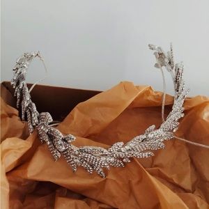 Rare Jennifer Behr Arielle Crown Headband